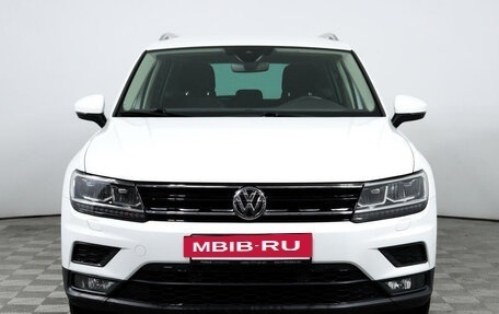 Volkswagen Tiguan II, 2019 год, 2 999 000 рублей, 2 фотография