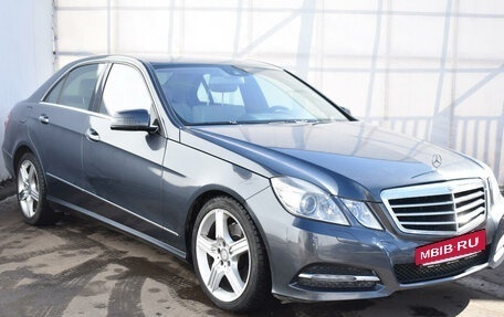 Mercedes-Benz E-Класс, 2012 год, 2 022 000 рублей, 3 фотография