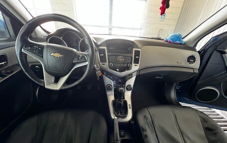 Chevrolet Cruze II, 2011 год, 759 000 рублей, 5 фотография