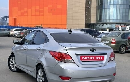 Hyundai Solaris II рестайлинг, 2011 год, 995 000 рублей, 4 фотография