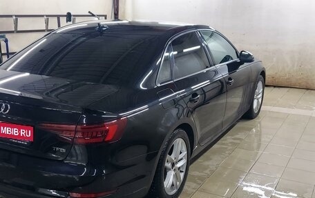 Audi A4, 2018 год, 2 650 000 рублей, 1 фотография