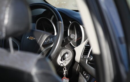 Chevrolet Cruze II, 2011 год, 780 000 рублей, 10 фотография