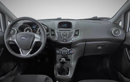 Ford Fiesta, 2015 год, 974 000 рублей, 5 фотография