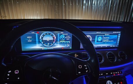 Mercedes-Benz E-Класс, 2016 год, 2 900 000 рублей, 14 фотография
