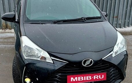 Toyota Vitz, 2017 год, 999 999 рублей, 1 фотография