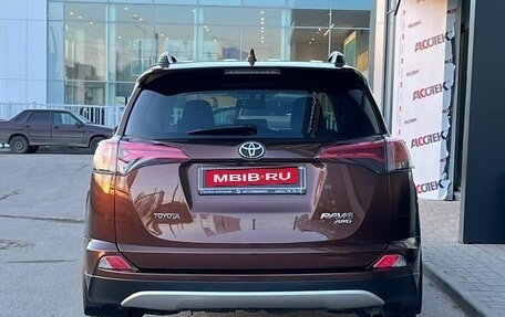 Toyota RAV4, 2017 год, 2 690 000 рублей, 5 фотография