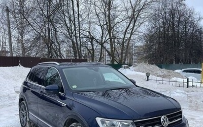 Volkswagen Tiguan II, 2018 год, 2 800 000 рублей, 1 фотография