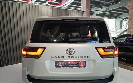 Toyota Land Cruiser, 2023 год, 13 890 000 рублей, 7 фотография