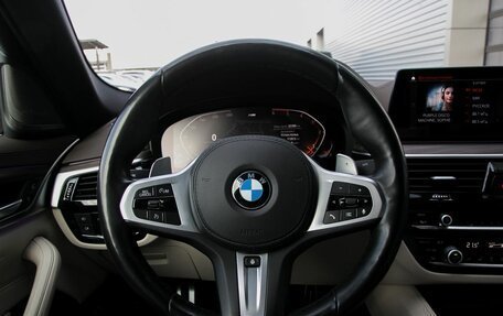 BMW 5 серия, 2019 год, 5 490 000 рублей, 15 фотография