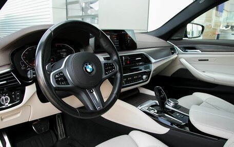 BMW 5 серия, 2019 год, 5 490 000 рублей, 23 фотография
