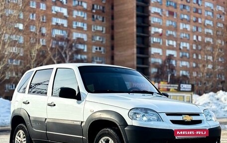Chevrolet Niva I рестайлинг, 2015 год, 700 000 рублей, 2 фотография