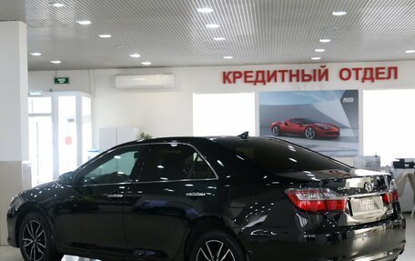 Toyota Camry, 2017 год, 1 999 000 рублей, 4 фотография