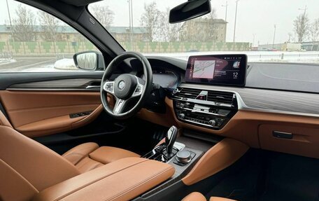BMW 5 серия, 2021 год, 5 950 000 рублей, 12 фотография