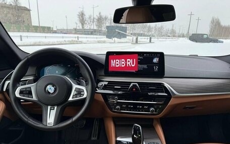 BMW 5 серия, 2021 год, 5 950 000 рублей, 13 фотография
