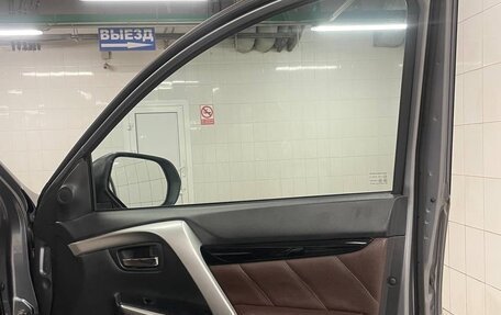 Mitsubishi Pajero Sport III рестайлинг, 2018 год, 3 200 000 рублей, 8 фотография