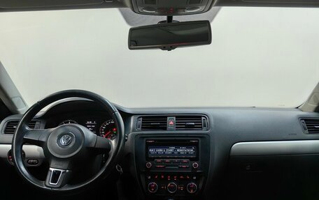 Volkswagen Jetta VI, 2012 год, 1 035 000 рублей, 12 фотография