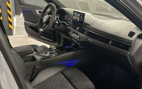 Audi RS 4, 2021 год, 10 350 000 рублей, 11 фотография