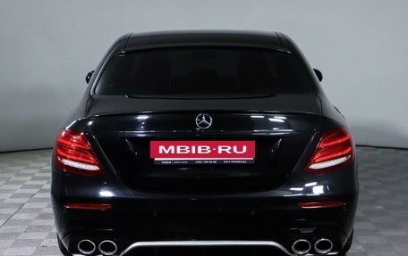 Mercedes-Benz E-Класс, 2019 год, 5 499 000 рублей, 6 фотография