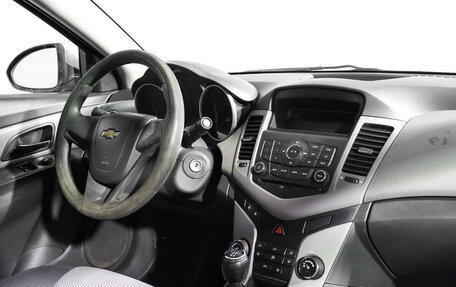Chevrolet Cruze II, 2010 год, 450 000 рублей, 8 фотография