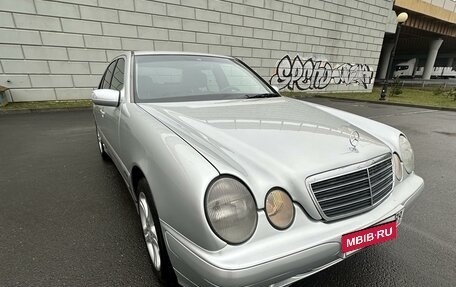 Mercedes-Benz E-Класс, 2000 год, 520 000 рублей, 2 фотография