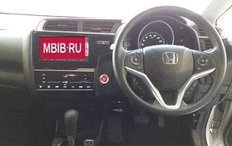Honda Fit III, 2018 год, 1 125 000 рублей, 5 фотография
