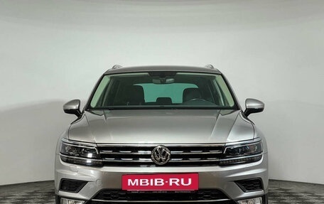Volkswagen Tiguan II, 2017 год, 3 238 000 рублей, 2 фотография
