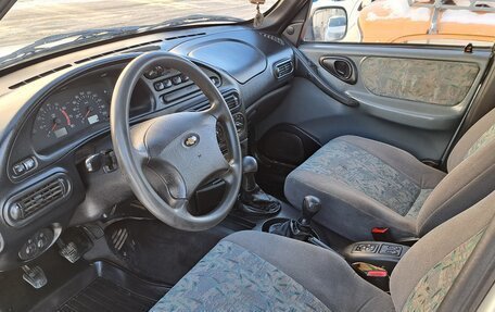 Chevrolet Niva I рестайлинг, 2004 год, 310 000 рублей, 7 фотография