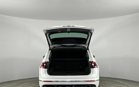 Volkswagen Tiguan II, 2018 год, 3 070 000 рублей, 8 фотография