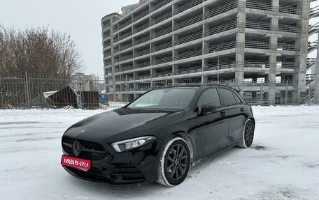 Mercedes-Benz A-Класс, 2018 год, 2 100 000 рублей, 1 фотография