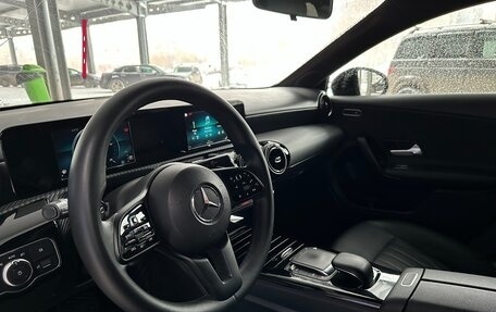 Mercedes-Benz A-Класс, 2018 год, 2 100 000 рублей, 10 фотография
