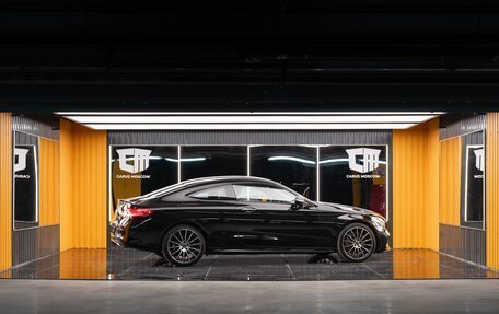 Mercedes-Benz C-Класс, 2018 год, 3 250 000 рублей, 34 фотография