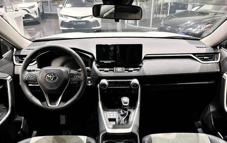 Toyota RAV4, 2023 год, 5 190 000 рублей, 13 фотография
