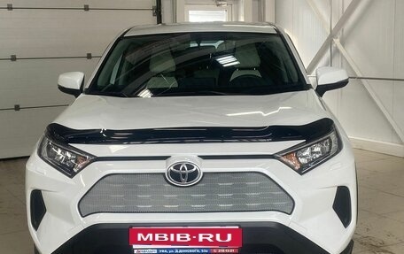 Toyota RAV4, 2020 год, 3 153 000 рублей, 2 фотография