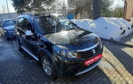 Renault Sandero I, 2013 год, 920 000 рублей, 2 фотография