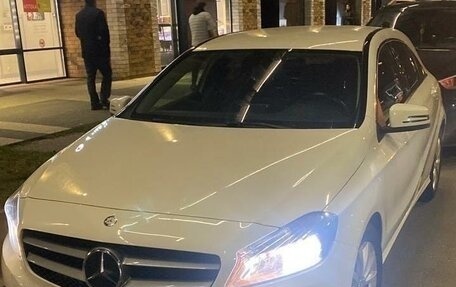Mercedes-Benz A-Класс, 2015 год, 1 550 000 рублей, 2 фотография
