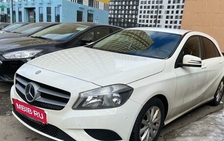 Mercedes-Benz A-Класс, 2015 год, 1 550 000 рублей, 11 фотография