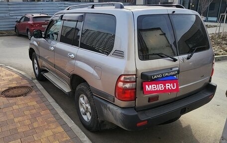 Toyota Land Cruiser 100 рестайлинг 2, 2004 год, 2 800 000 рублей, 1 фотография