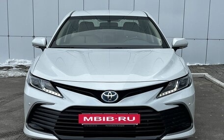 Toyota Camry, 2023 год, 5 750 000 рублей, 2 фотография