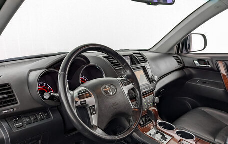 Toyota Highlander III, 2011 год, 2 465 000 рублей, 3 фотография
