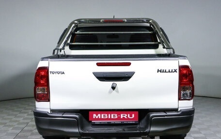 Toyota Hilux VIII, 2021 год, 4 725 000 рублей, 6 фотография