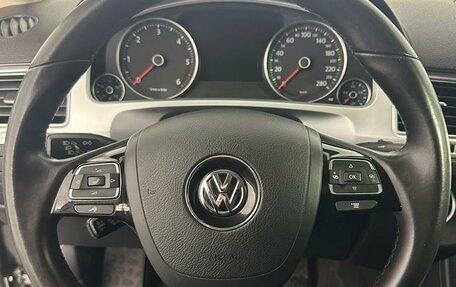 Volkswagen Touareg III, 2016 год, 3 500 000 рублей, 14 фотография