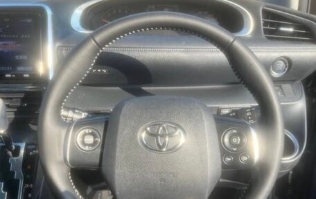 Toyota Sienta II, 2020 год, 800 000 рублей, 10 фотография