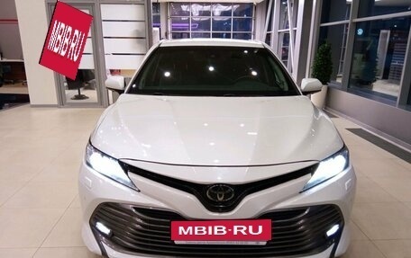 Toyota Camry, 2018 год, 3 199 000 рублей, 2 фотография