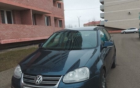 Volkswagen Jetta VI, 2010 год, 700 000 рублей, 2 фотография