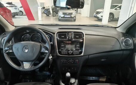 Renault Logan II, 2015 год, 980 000 рублей, 2 фотография