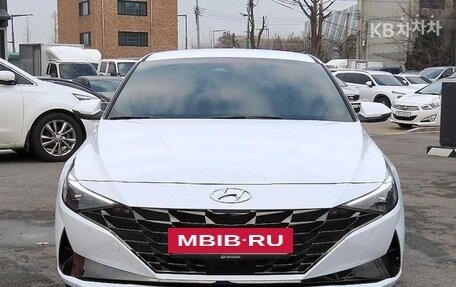 Hyundai Avante, 2021 год, 1 550 000 рублей, 2 фотография