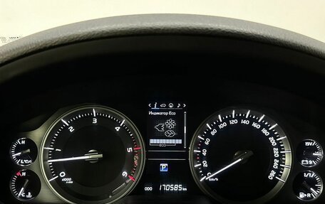 Toyota Land Cruiser 200, 2017 год, 6 200 000 рублей, 8 фотография