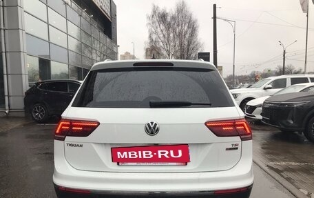 Volkswagen Tiguan II, 2017 год, 2 049 000 рублей, 5 фотография