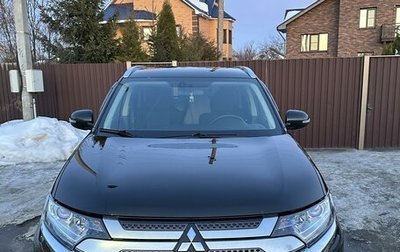 Mitsubishi Outlander III рестайлинг 3, 2019 год, 2 680 000 рублей, 1 фотография