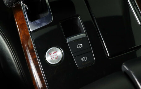 Audi A8, 2011 год, 1 550 000 рублей, 25 фотография
